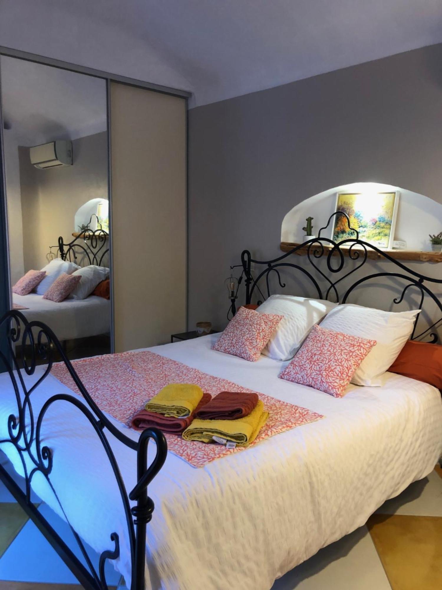 Casa Mathilde Apartment Lecci